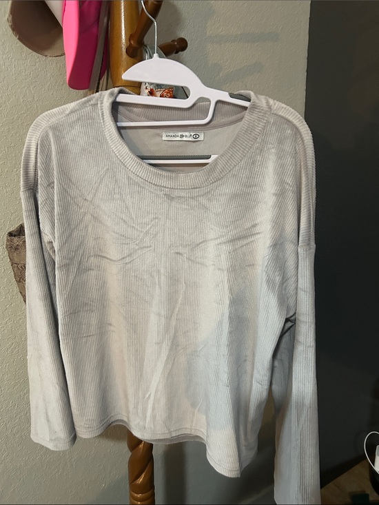Amanda blu Tops - Amanda Blu (boutique brand) Light Gray Ribbed Crew Sweatshirt